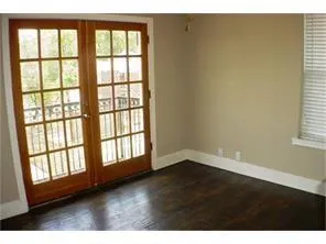 1122 N Zang Boulevard, #105