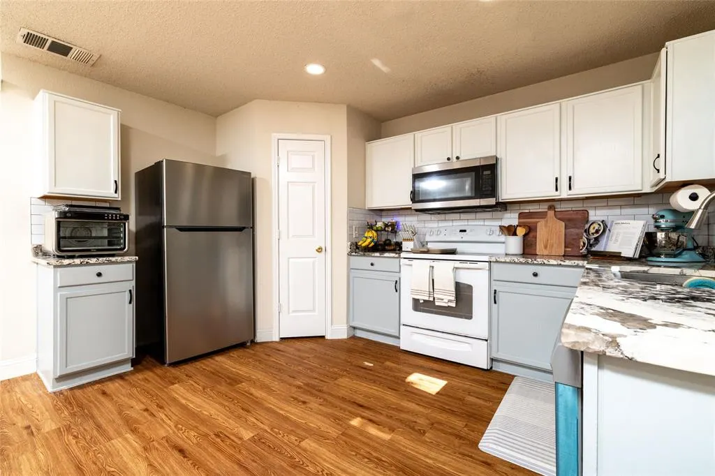 2440 Tan Oak Drive