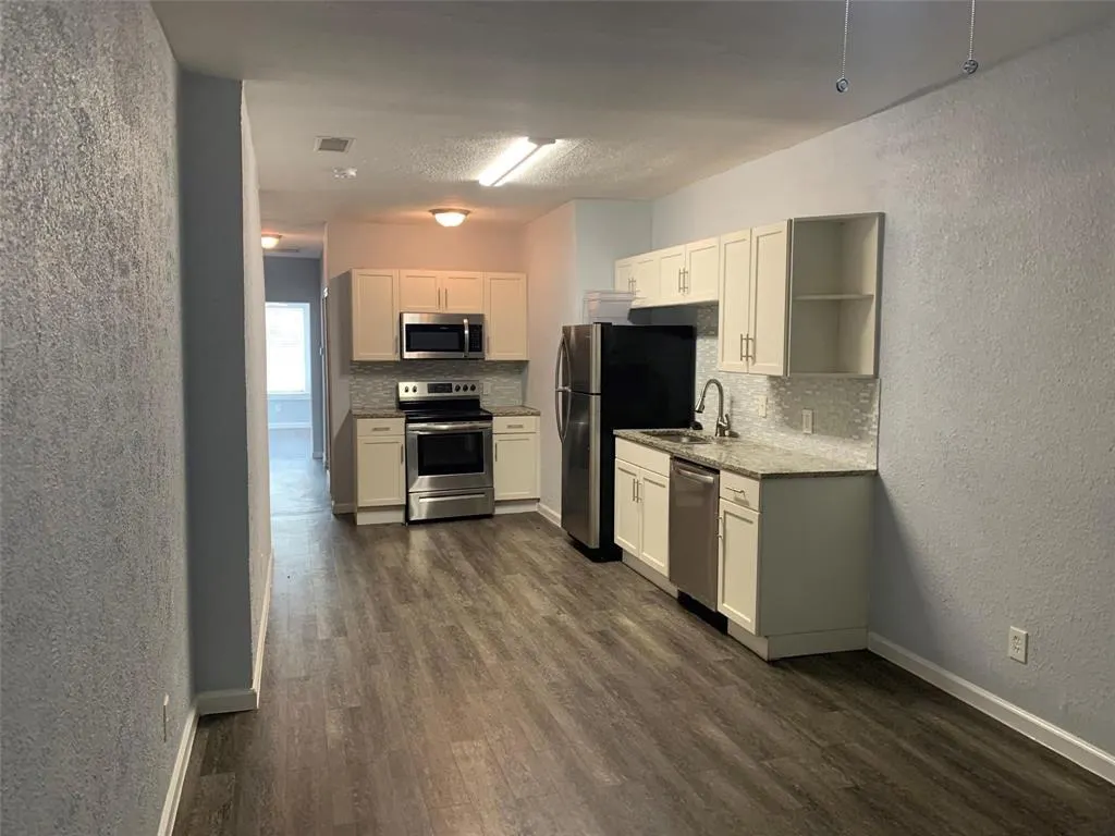 4522 Gaston Avenue, #3