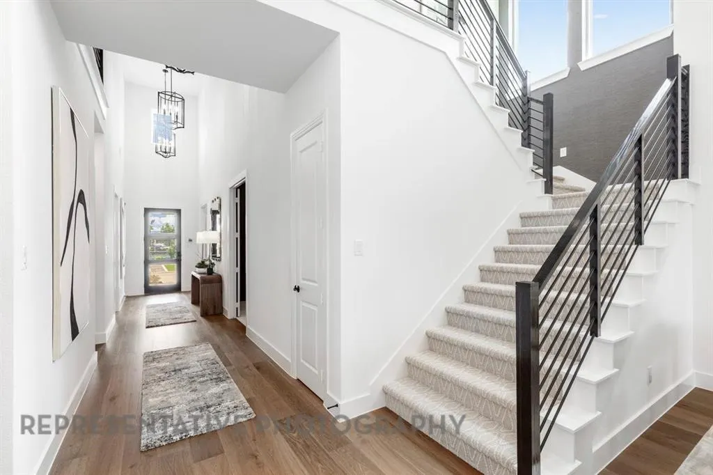 6321 Foxglove Lane