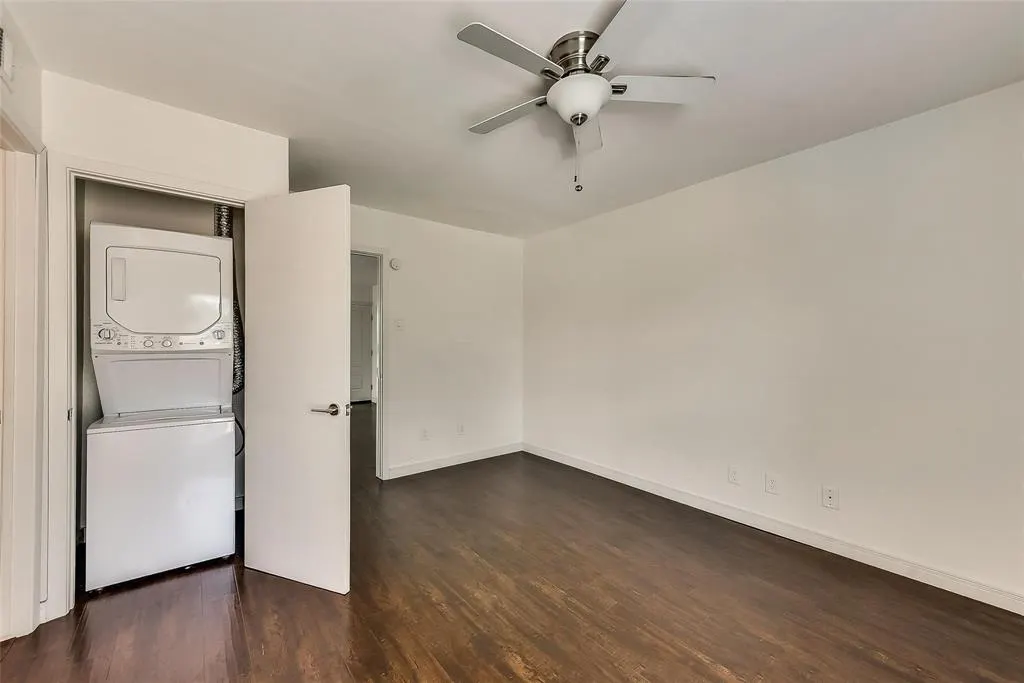 8180 Lemmon Avenue, #201