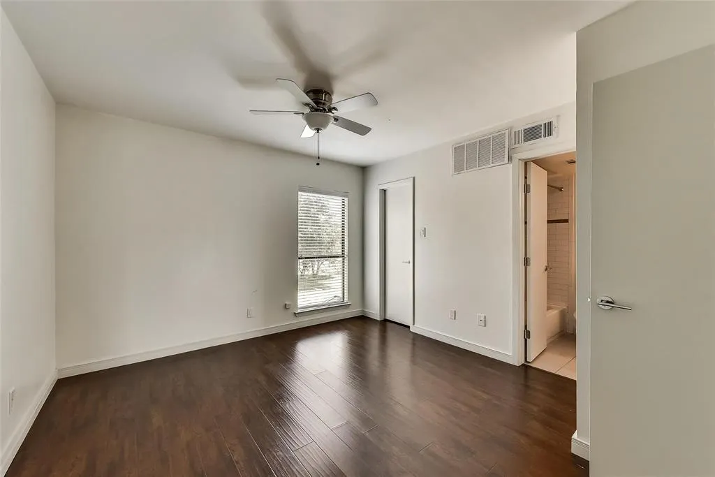 8180 Lemmon Avenue, #201