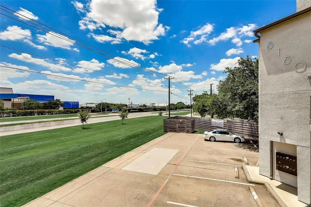 8180 Lemmon Avenue, #201
