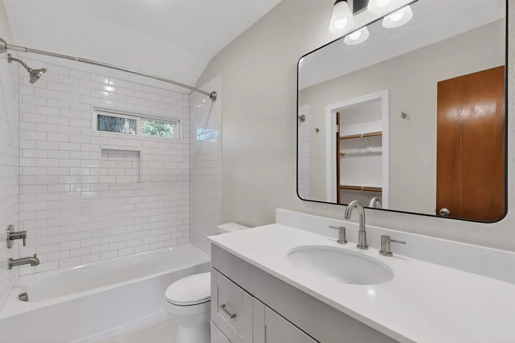 2207 Housley Drive