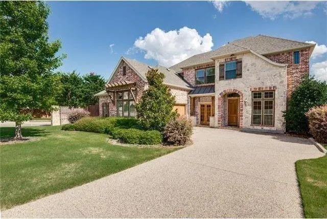 9679 Carriage Hill Lane