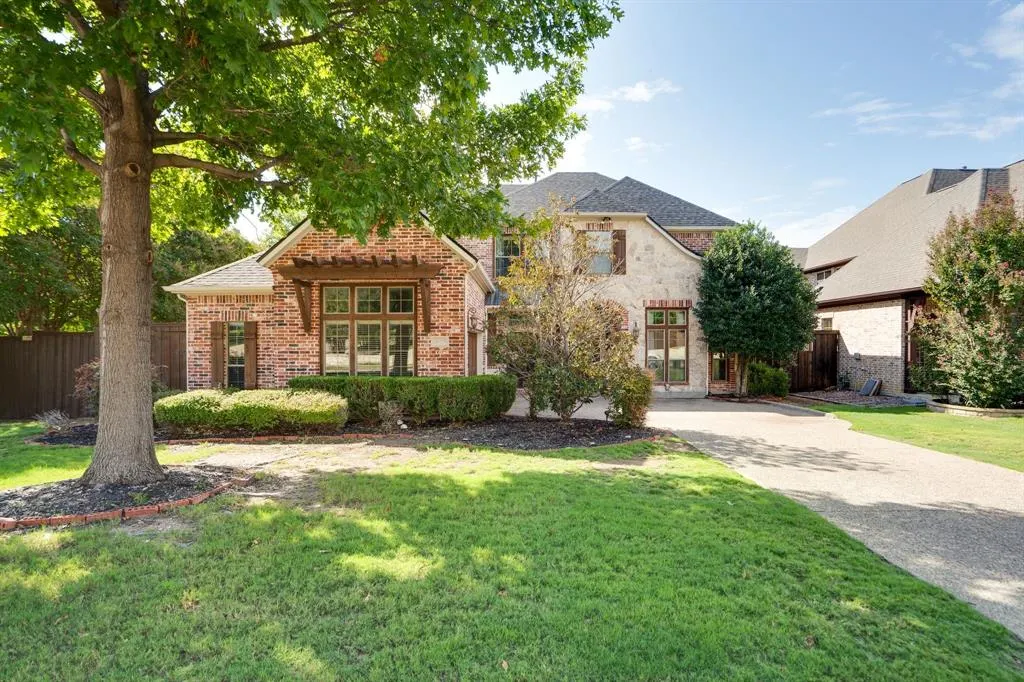 9679 Carriage Hill Lane