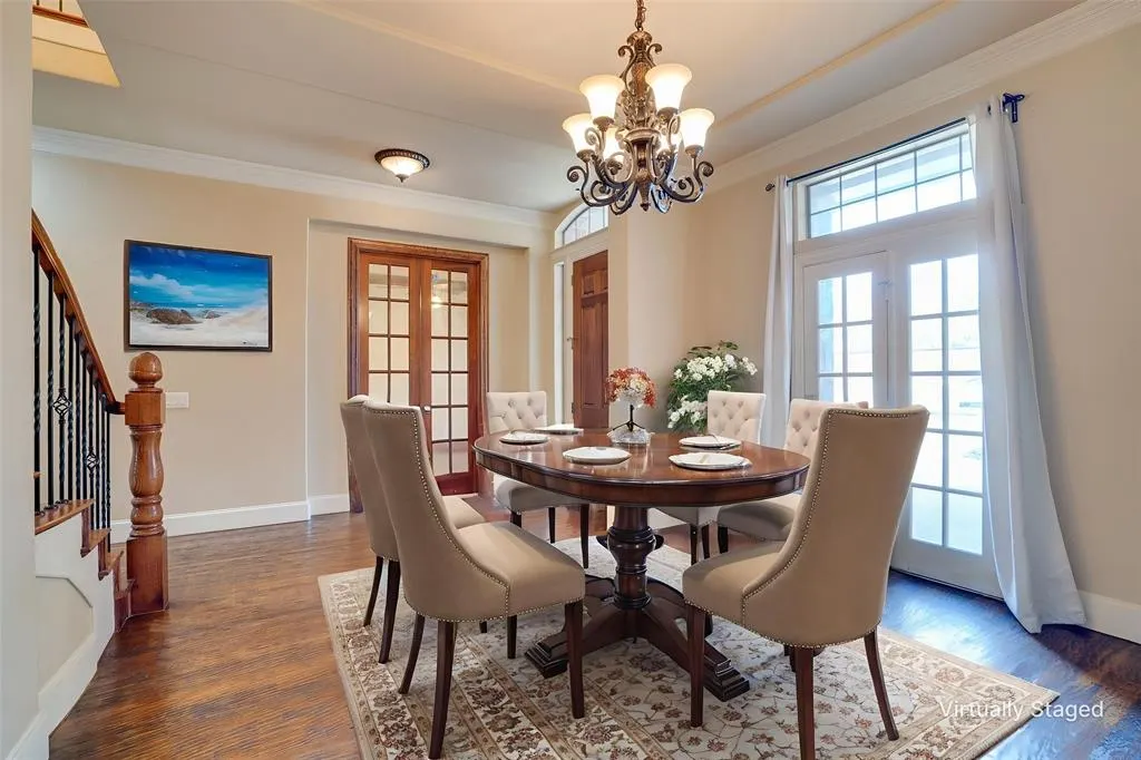 9679 Carriage Hill Lane