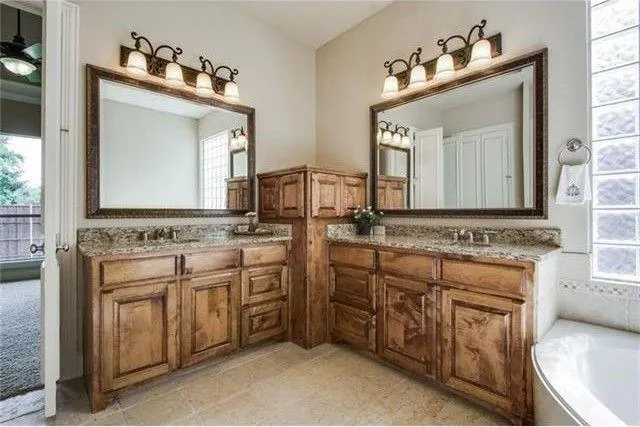 9679 Carriage Hill Lane