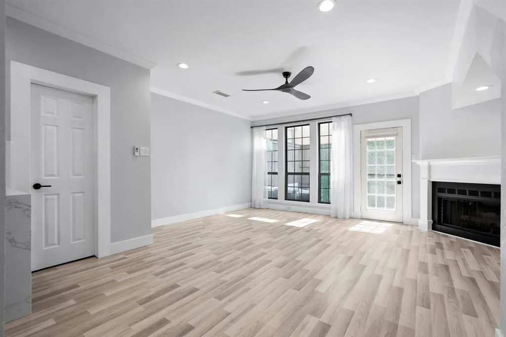 4116 Cole Avenue, #307