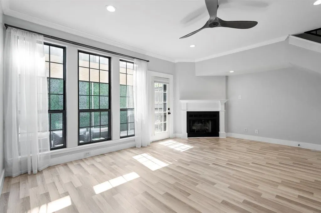 4116 Cole Avenue, #307