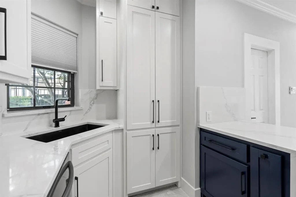 4116 Cole Avenue, #307