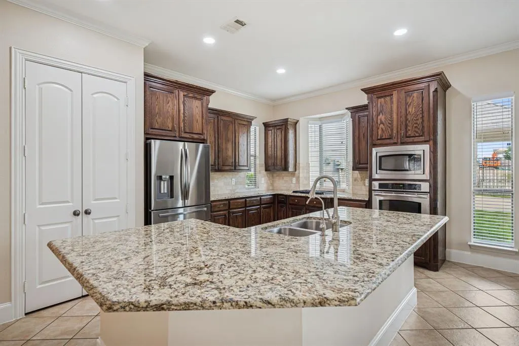 7905 Texian Trail