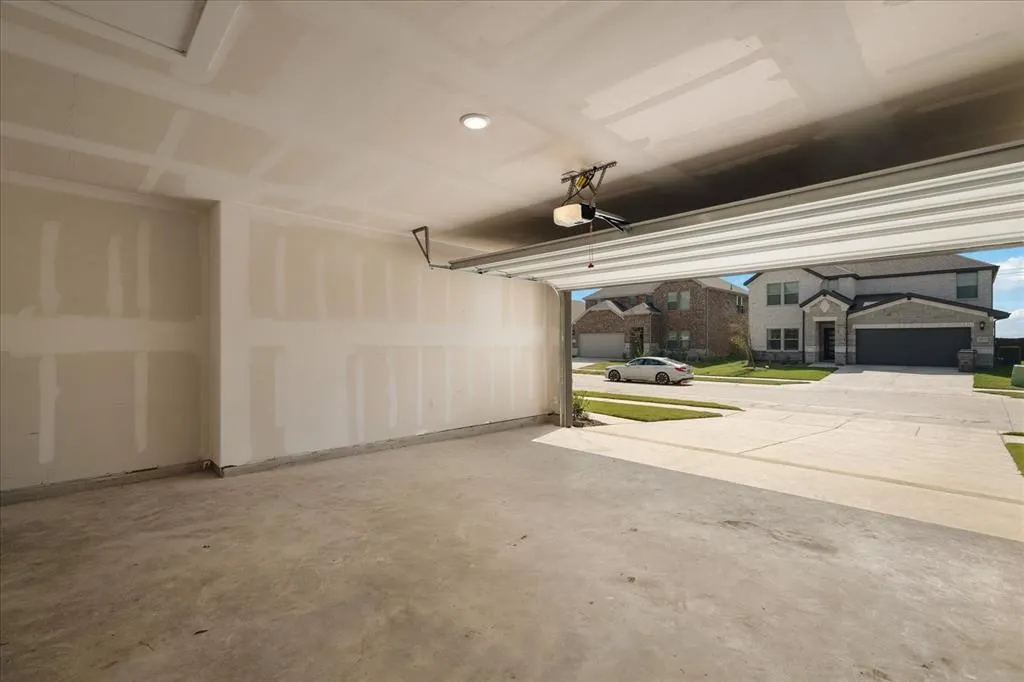 1010 Honeydew Lane