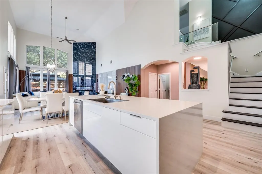 2294 Fox Crossing Lane