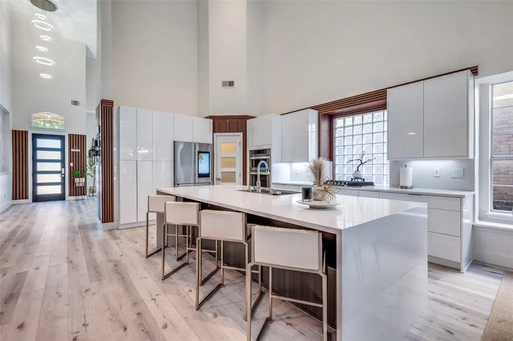 2294 Fox Crossing Lane