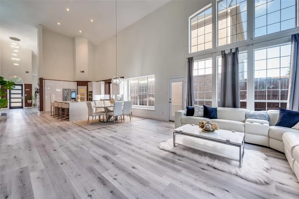 2294 Fox Crossing Lane