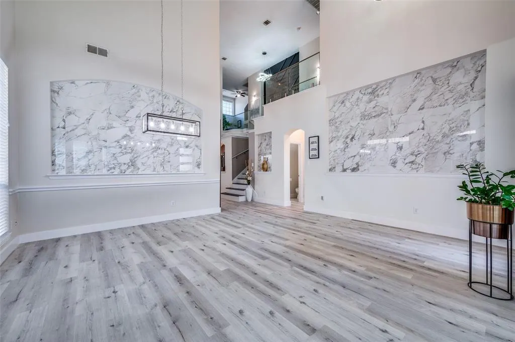 2294 Fox Crossing Lane