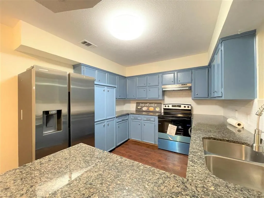 101 E 2nd Street