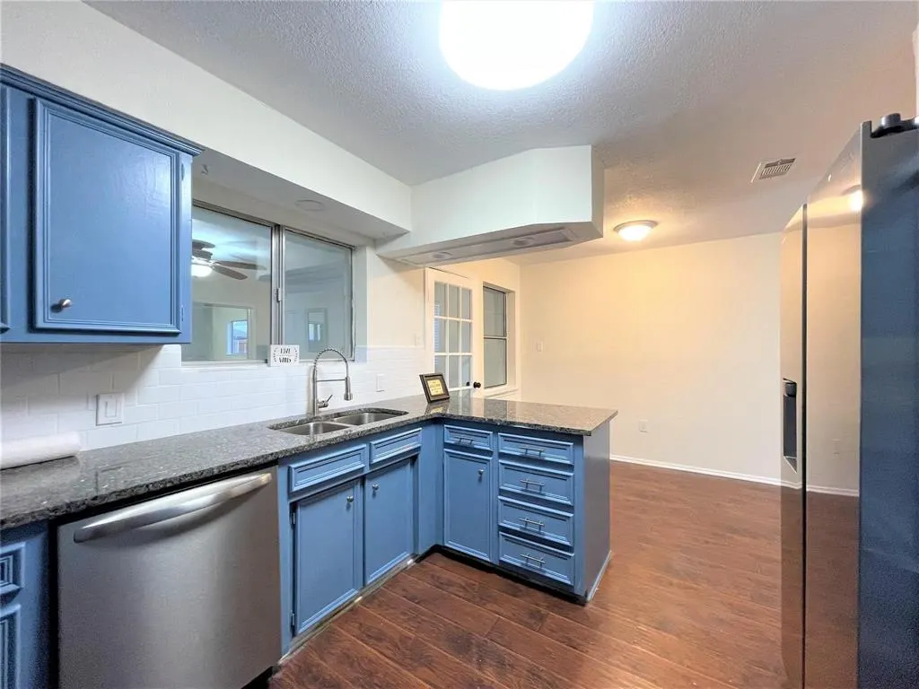 101 E 2nd Street