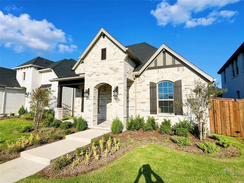 2820 Crane Court