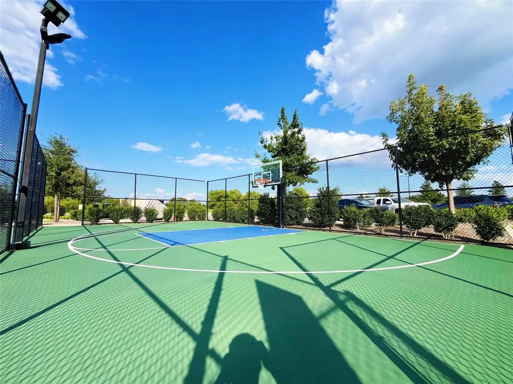 2820 Crane Court