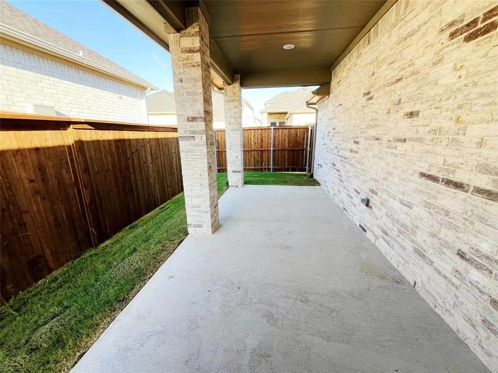 2820 Crane Court