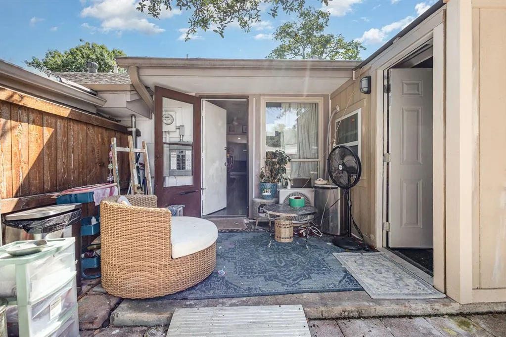 13611 Flagstone Lane