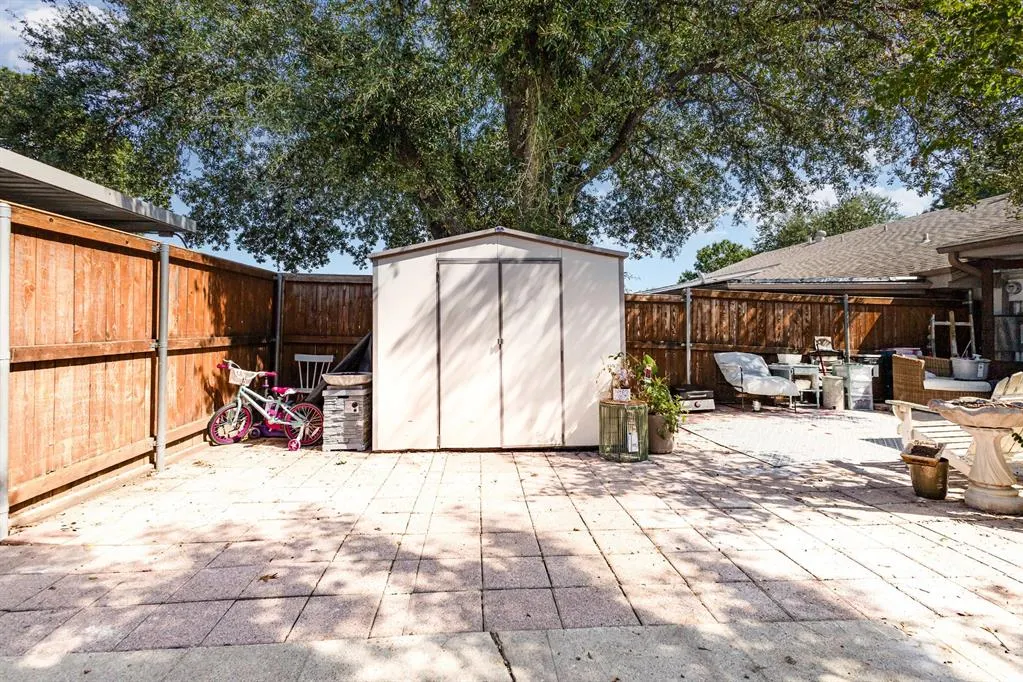 13611 Flagstone Lane