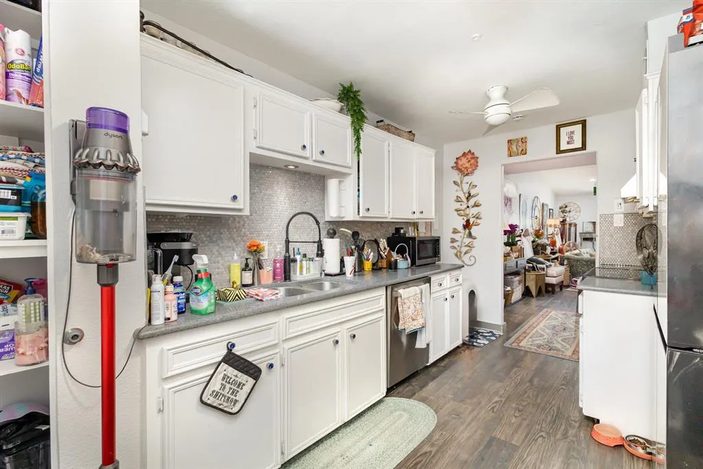13611 Flagstone Lane