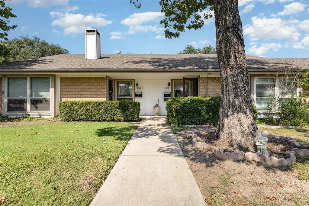 13611 Flagstone Lane