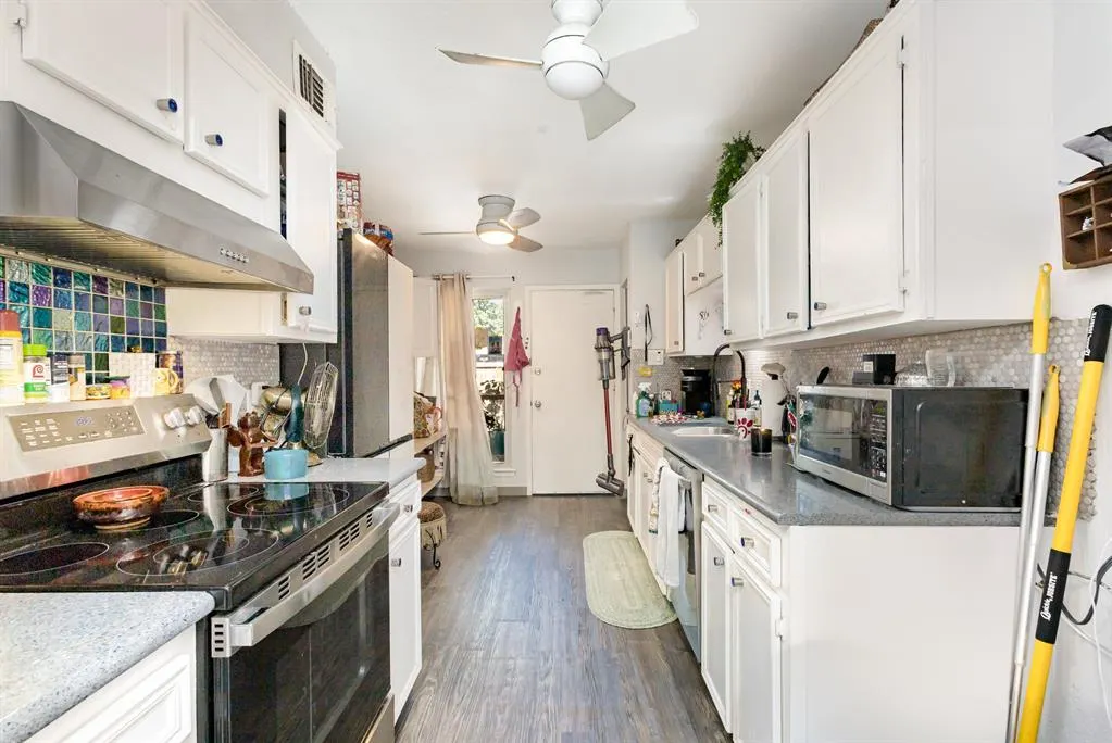 13611 Flagstone Lane