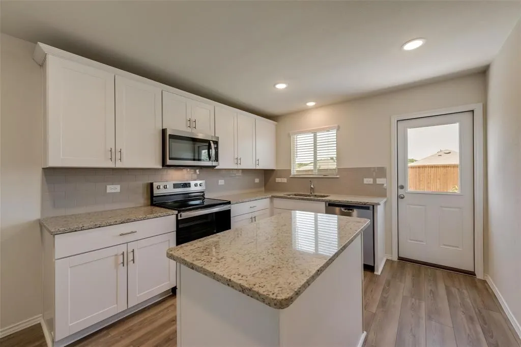 1129 Vernon Drive