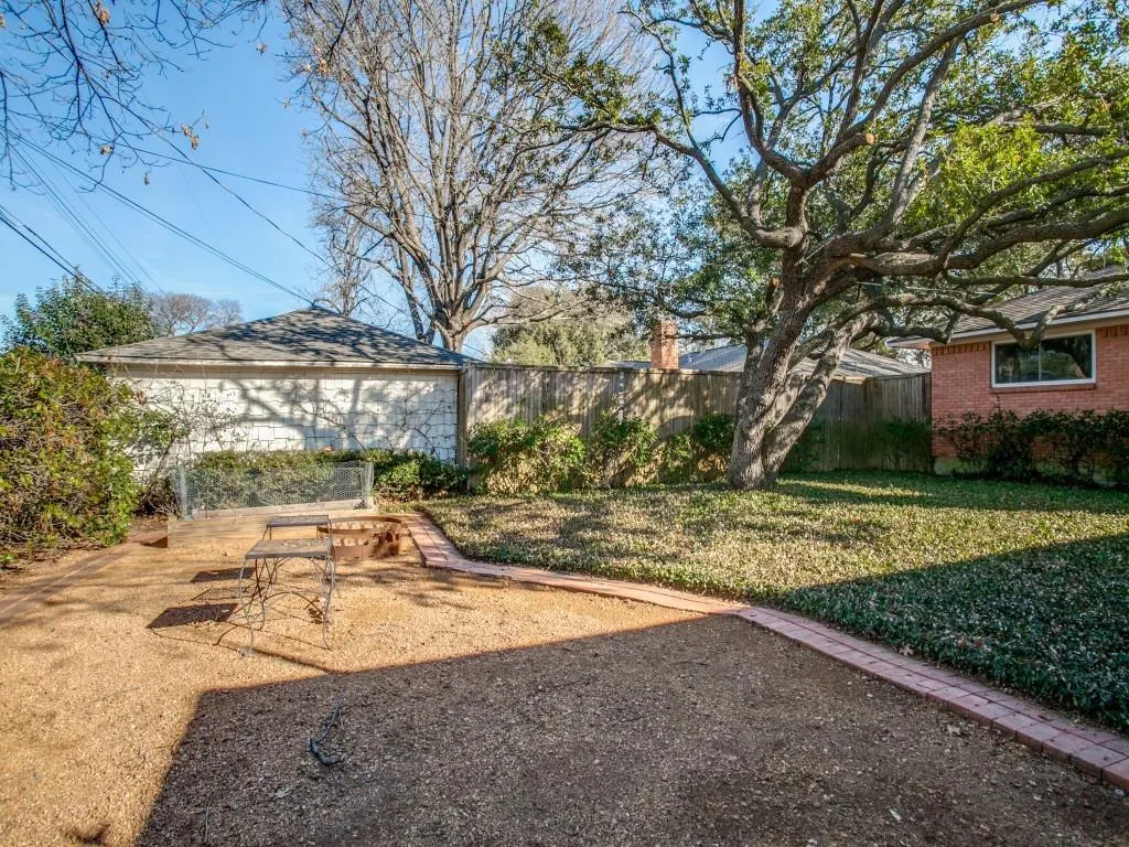 6327 Town Hill Lane
