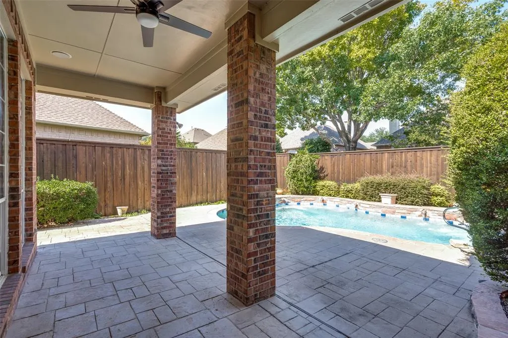 4015 Stonehollow Way