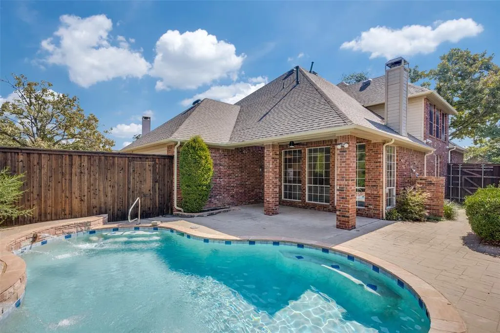 4015 Stonehollow Way