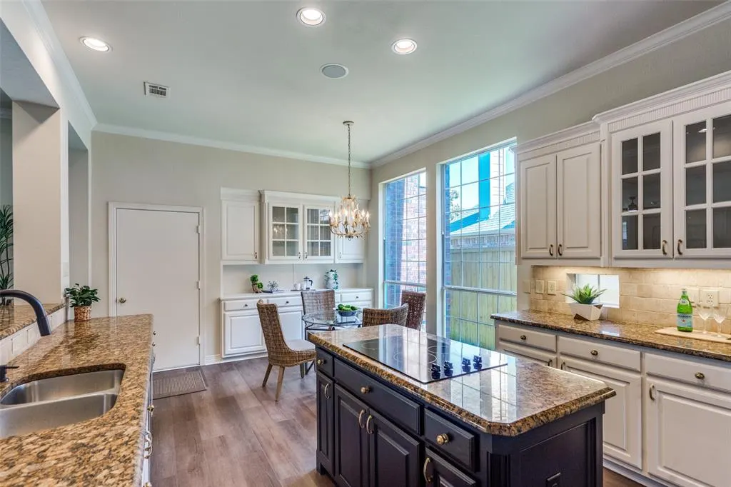 4015 Stonehollow Way