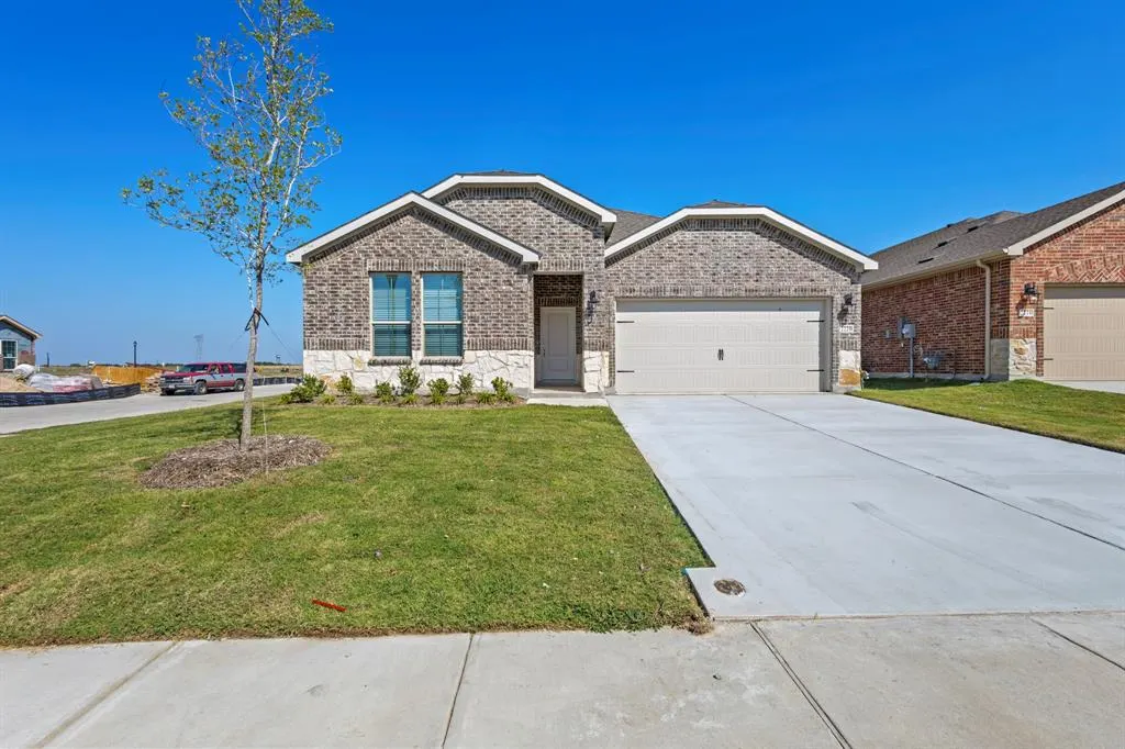 2220 Foggy Woods Lane