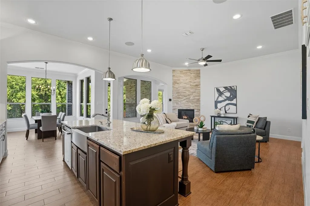 533 Longshore Drive