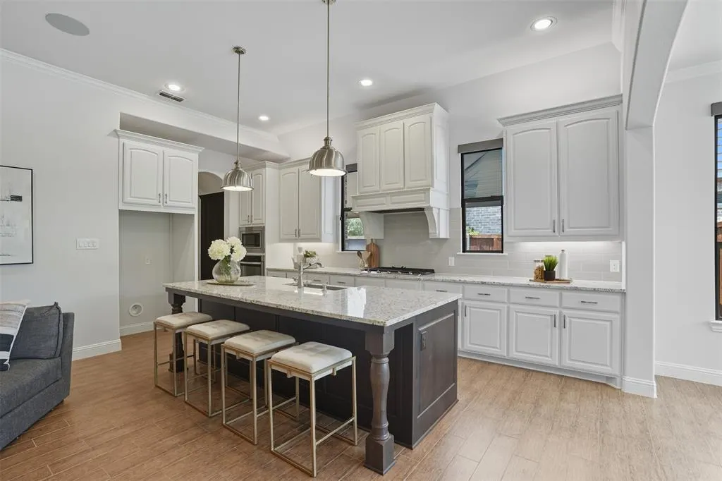 533 Longshore Drive