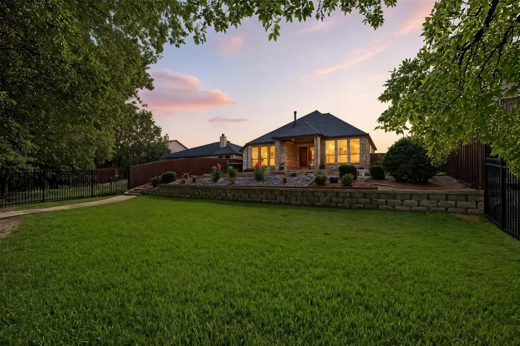 533 Longshore Drive