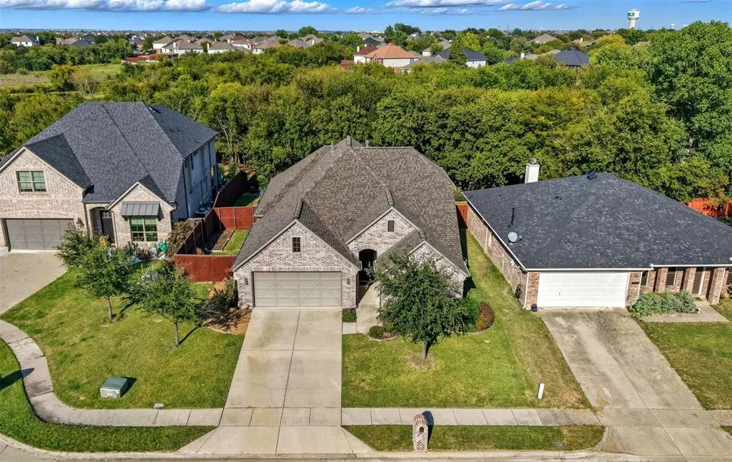 533 Longshore Drive