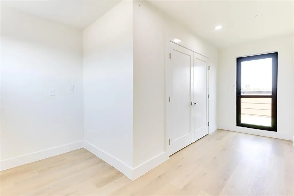 4206 Cabell Drive, #102