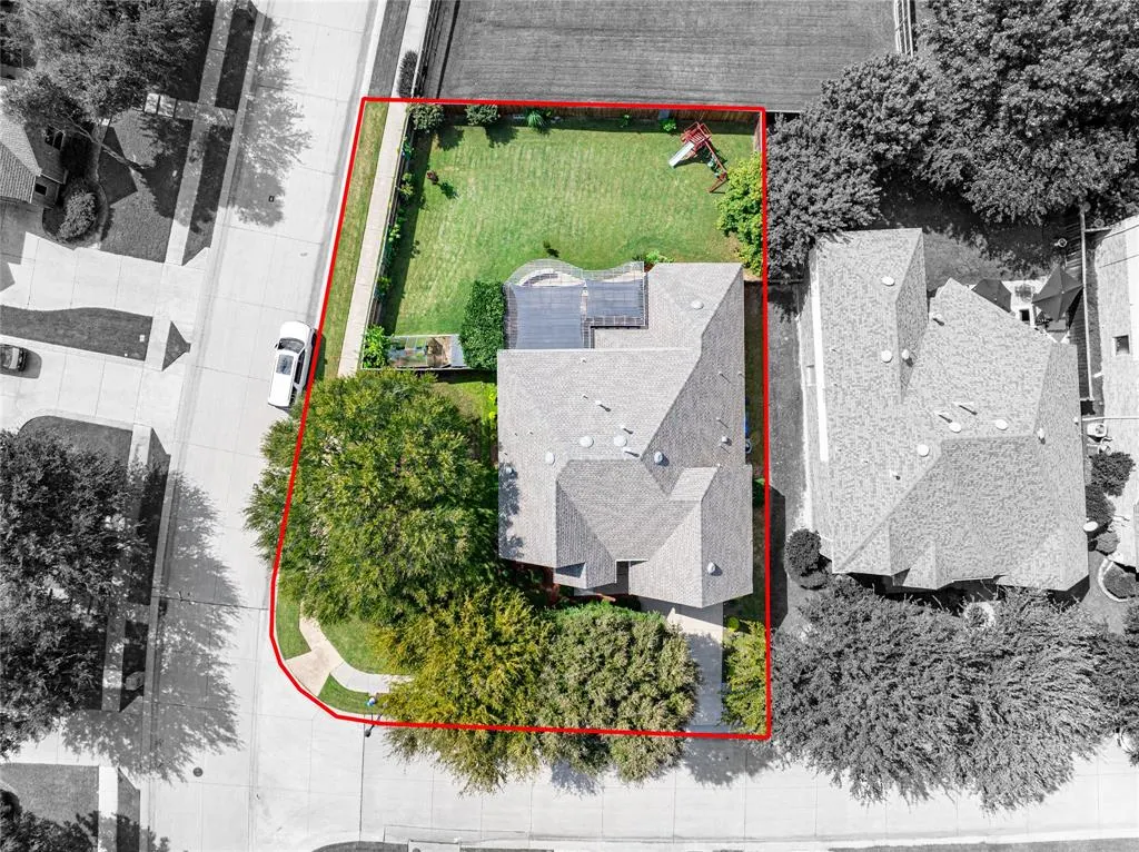 8601 Tanglewood Drive