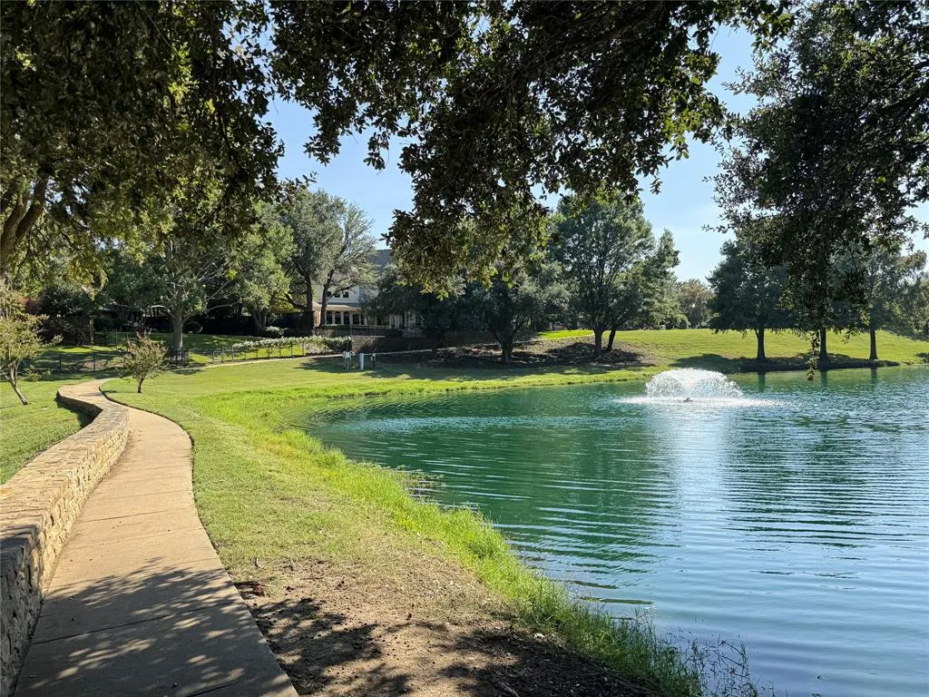 8601 Tanglewood Drive