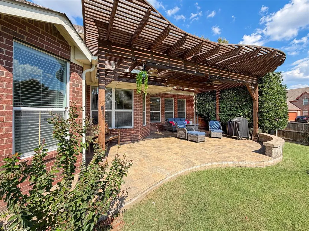 8601 Tanglewood Drive