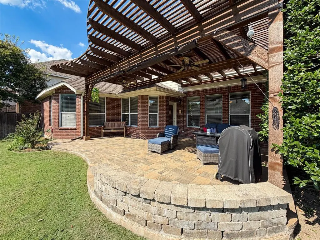 8601 Tanglewood Drive