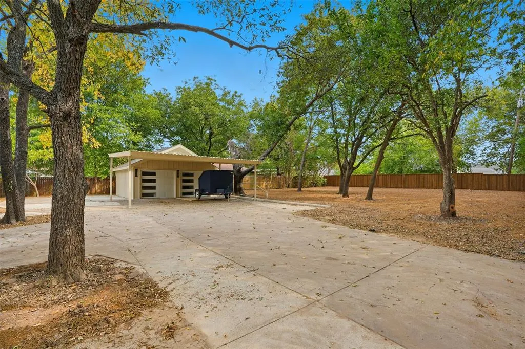 1000 N Morris Street