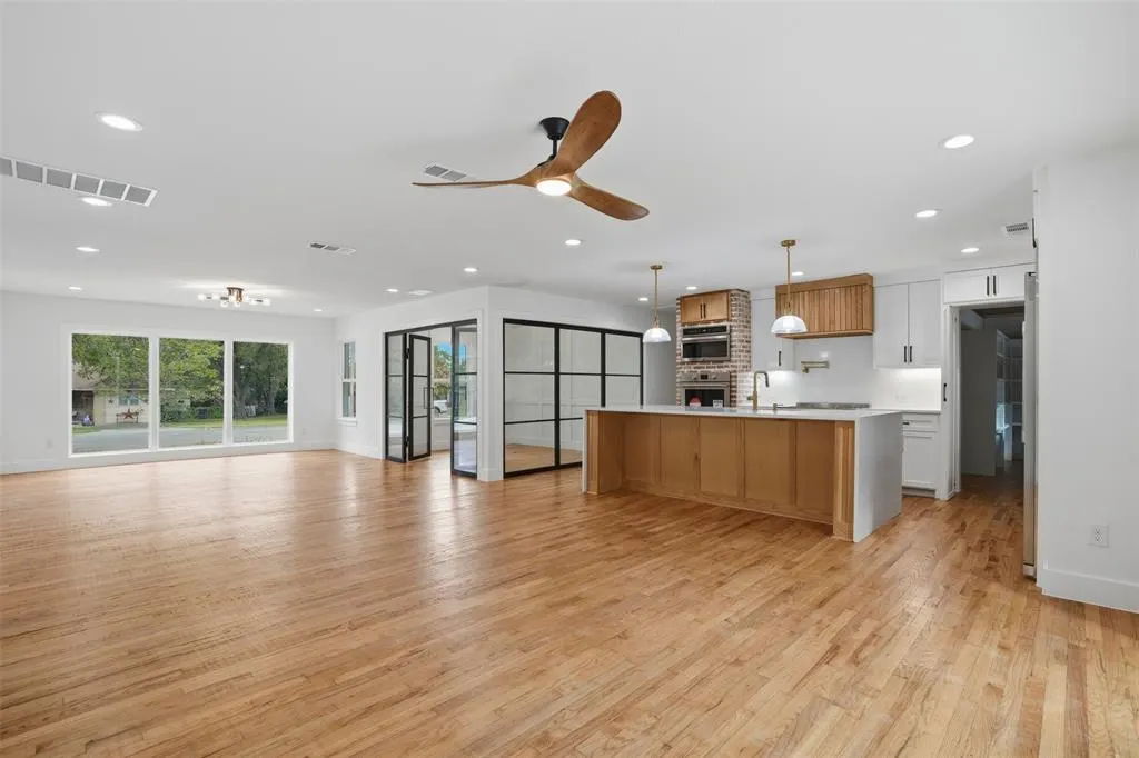 1000 N Morris Street