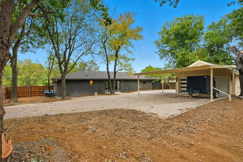 1000 N Morris Street