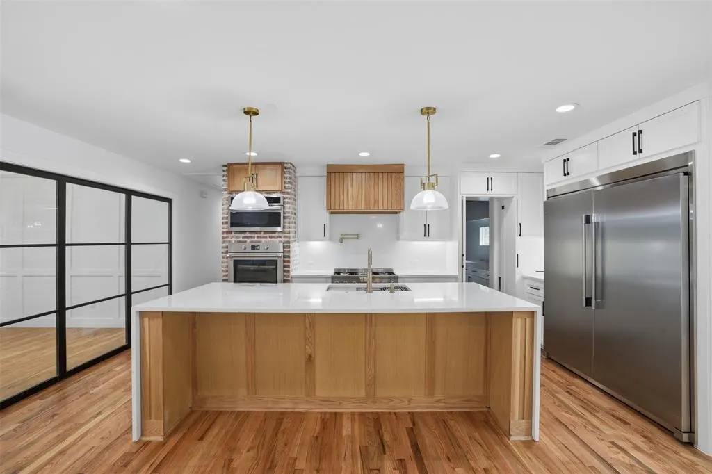 1000 N Morris Street